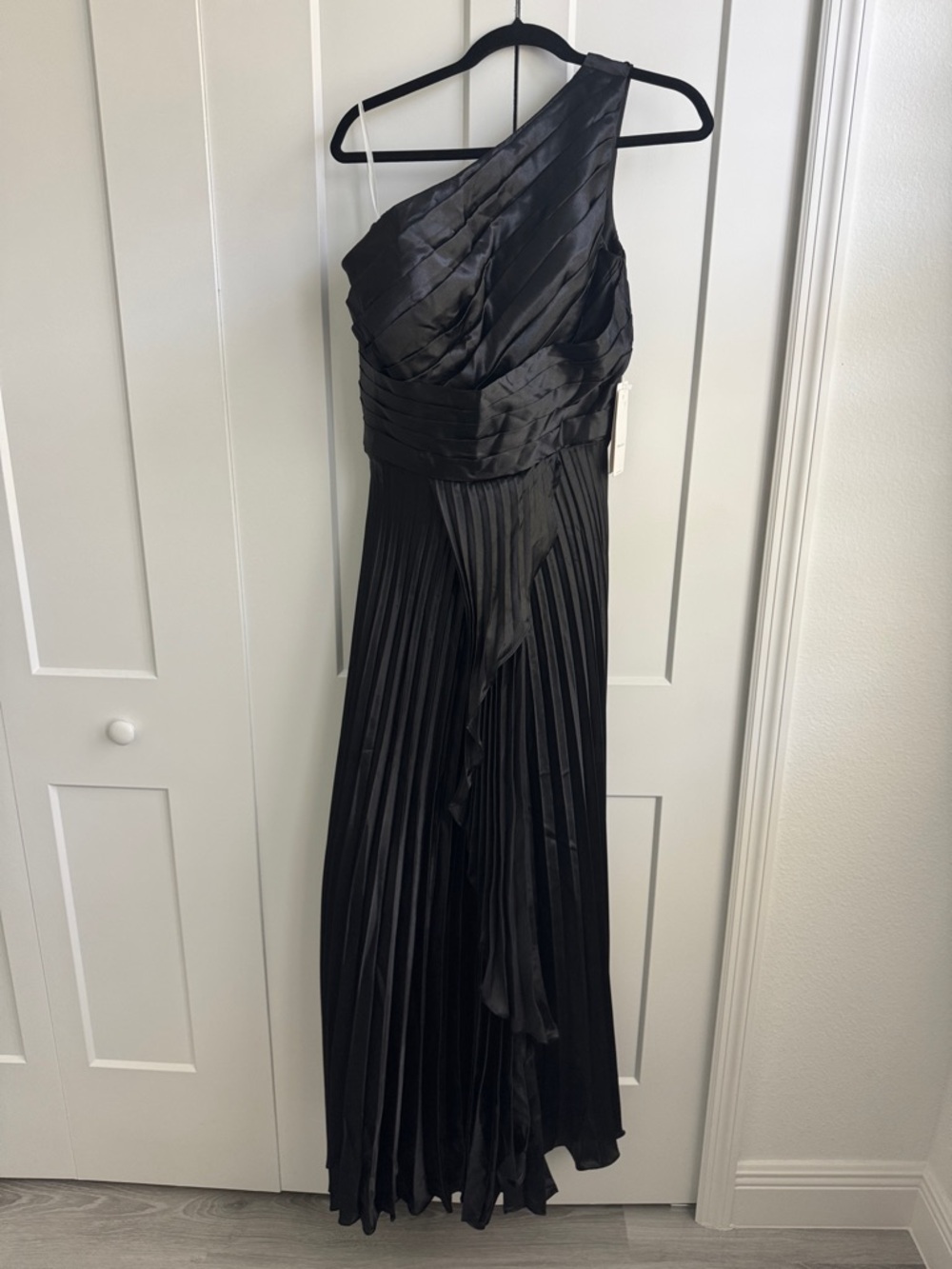 One-Shoulder Black Pleated Evening Dress